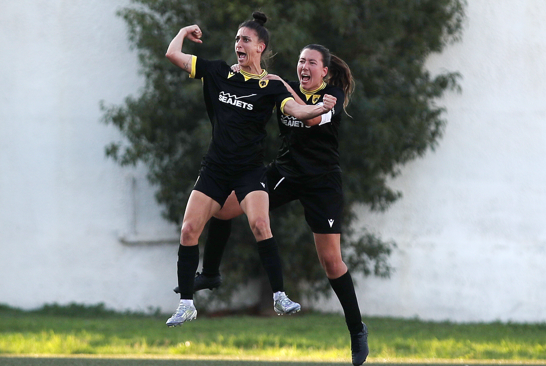 Μεγάλη νίκη με ανατροπή στο φινάλε για τις γυναίκες της ΑΕΚ με 2-1 κόντρα στον Παναθηναϊκό (videos)