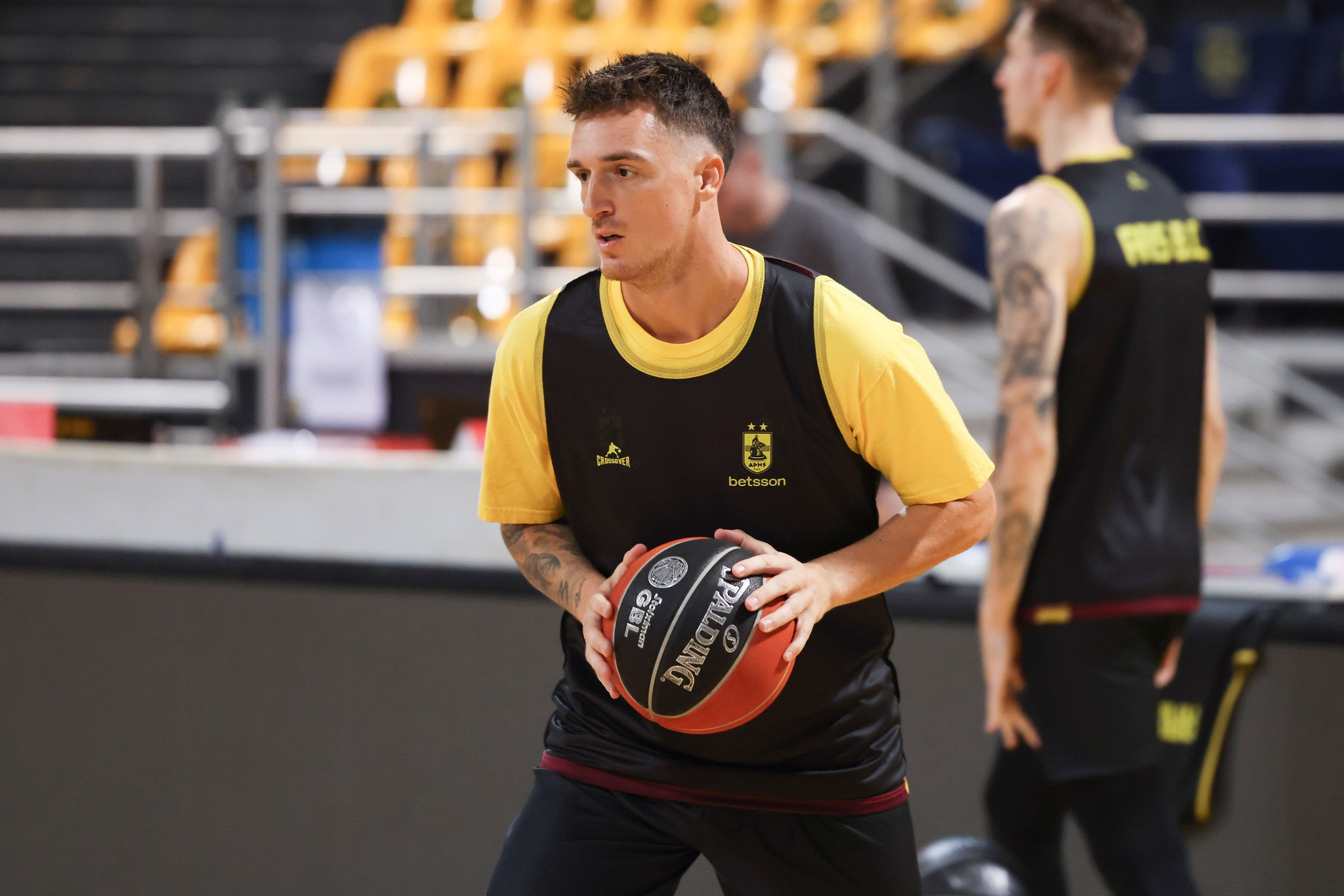 Ο Ντανίλο Άντζουσιτς ενσωματώθηκε στον Άρη - Πρώτη προπόνηση με τα κιτρινόμαυρα