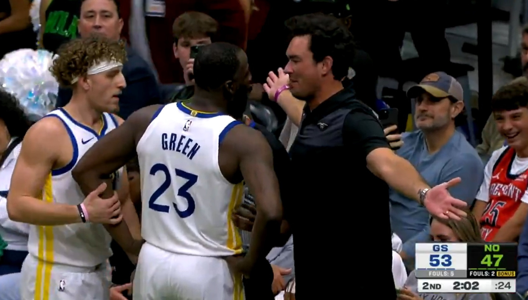 Ασταμάτητος Ντρέιμοντ Γκριν: Άνοιξε διάλογο με φίλο των Πέλικανς εν ώρα αγώνα (video)