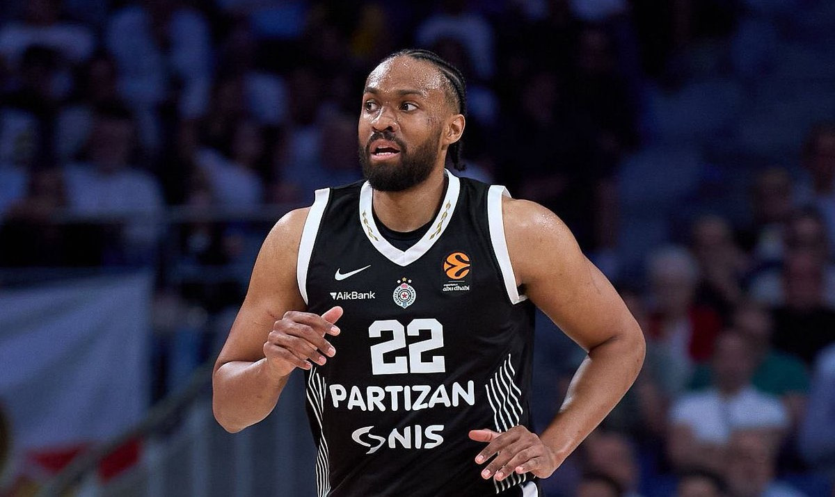 Πώς επηρεάζει τον Πάρκερ η επικείμενη άφιξη Πεναρόγια στην Παρτίζαν