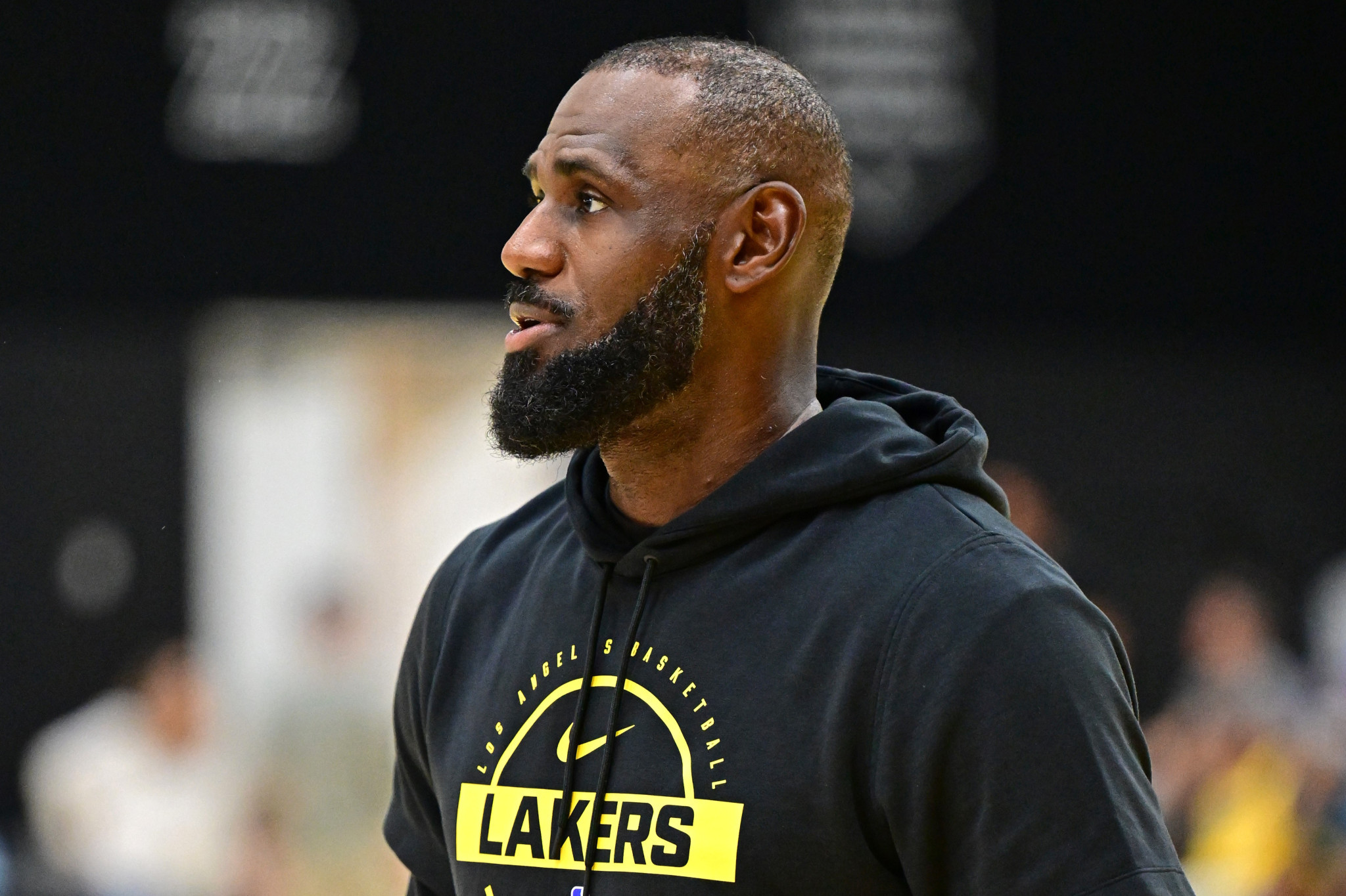 Ο ΛεΜπρόν Τζέιμς θα προπονηθεί με την αναπτυξιακή ομάδα των Λέικερς