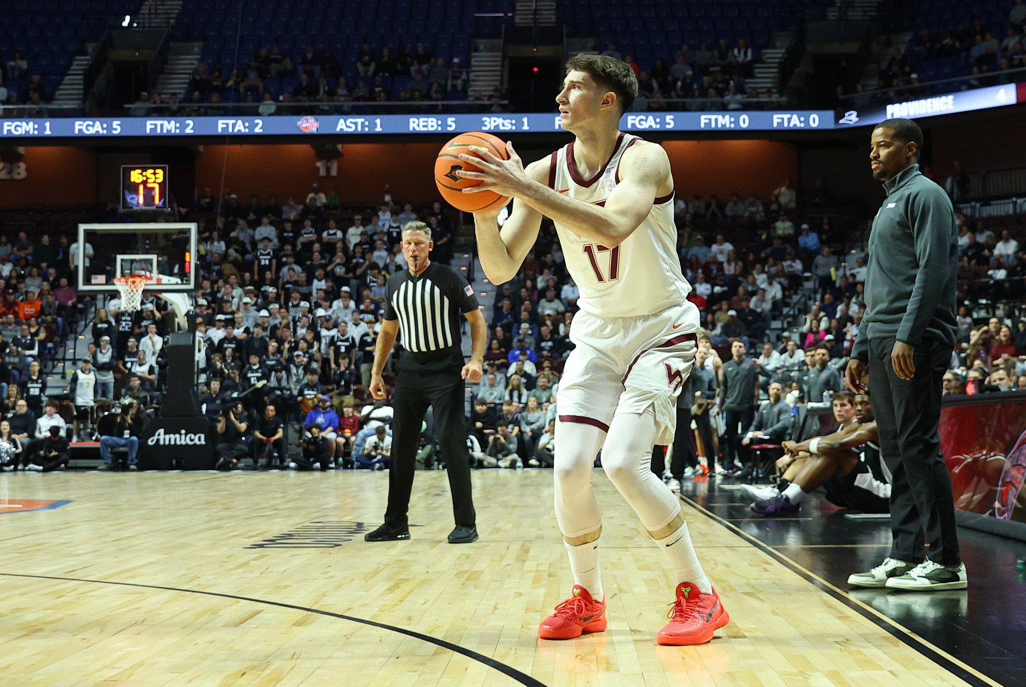 Εντυπωσιακός Αβδάλας με 33 πόντους οδήγησε το Βιρτζίνια Τεκ στη νίκη