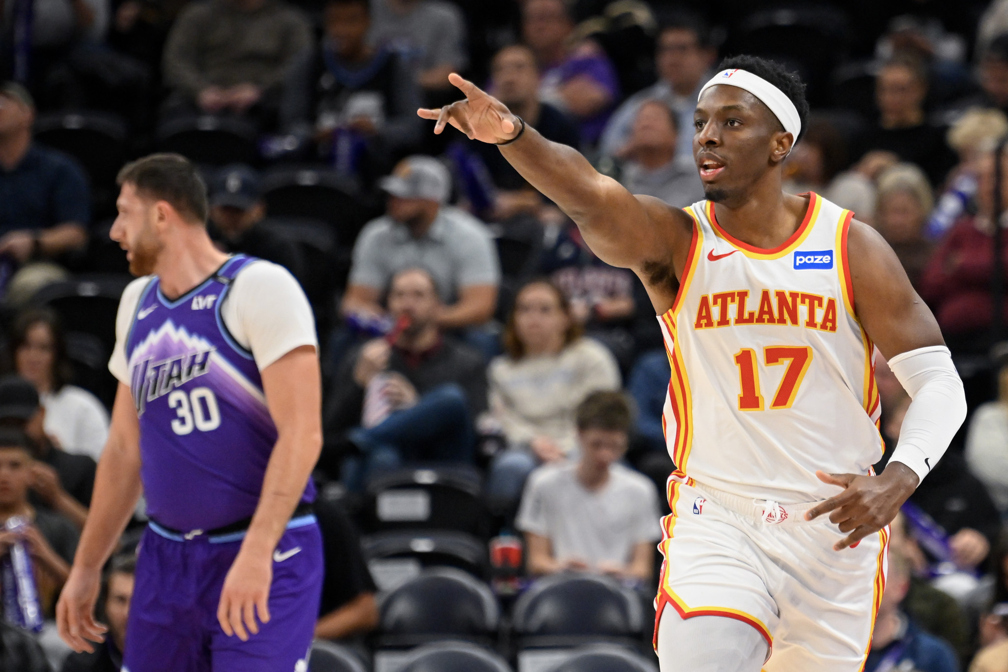 Άνετες νίκες για Χοκς και Σανς - Πέρασαν από το Κλίβελαντ οι Ράπτορς