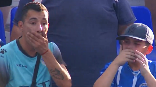 Συγκινητικές στιγμές: Η Γοδόι Κρουζ υποβιβάστηκε – Παίκτες και οπαδοί έκλαιγαν με λυγμούς (video)