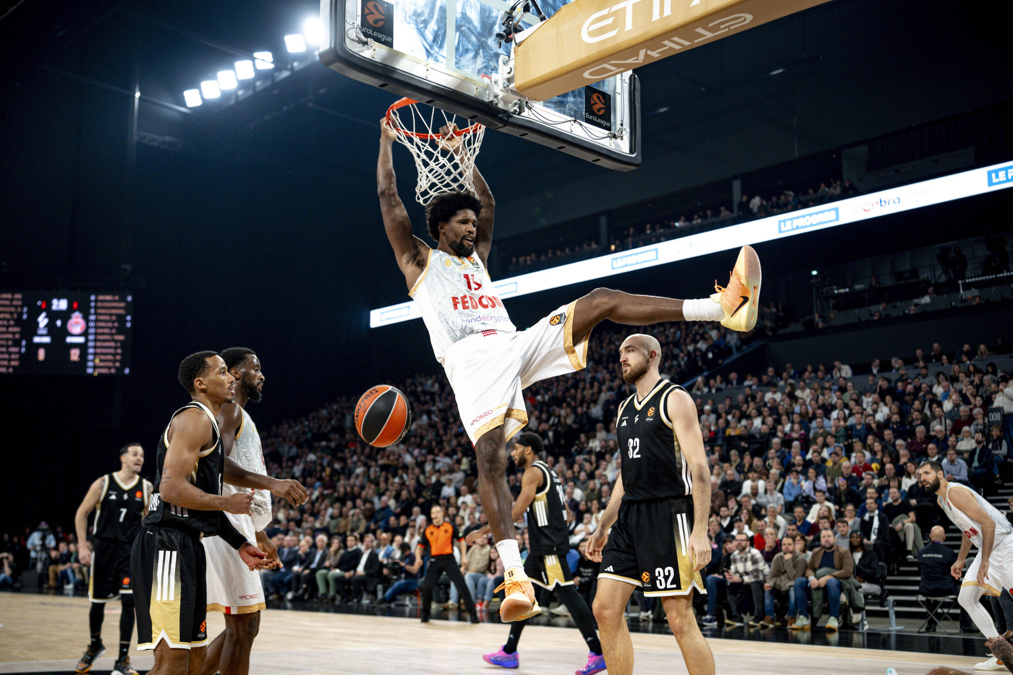 Η Μονακό του Σπανούλη έκανε... περίπατο τον «εμφύλιο» κόντρα στη Βιλερμπάν