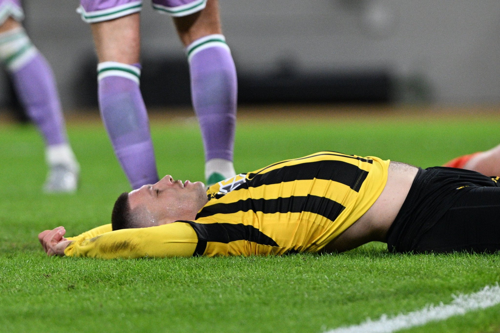 Η προβληματική ΑΕΚ παλεύει να σώσει ότι… σώζεται στις καθυστερήσεις (videos)