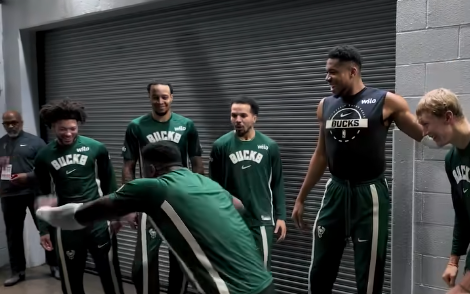 Τρομερό βίντεο: Ο Θανάσης Αντετοκούνμπο το έριξε στον χορό πριν τον αγώνα των Μπακς με τους Μάβερικς