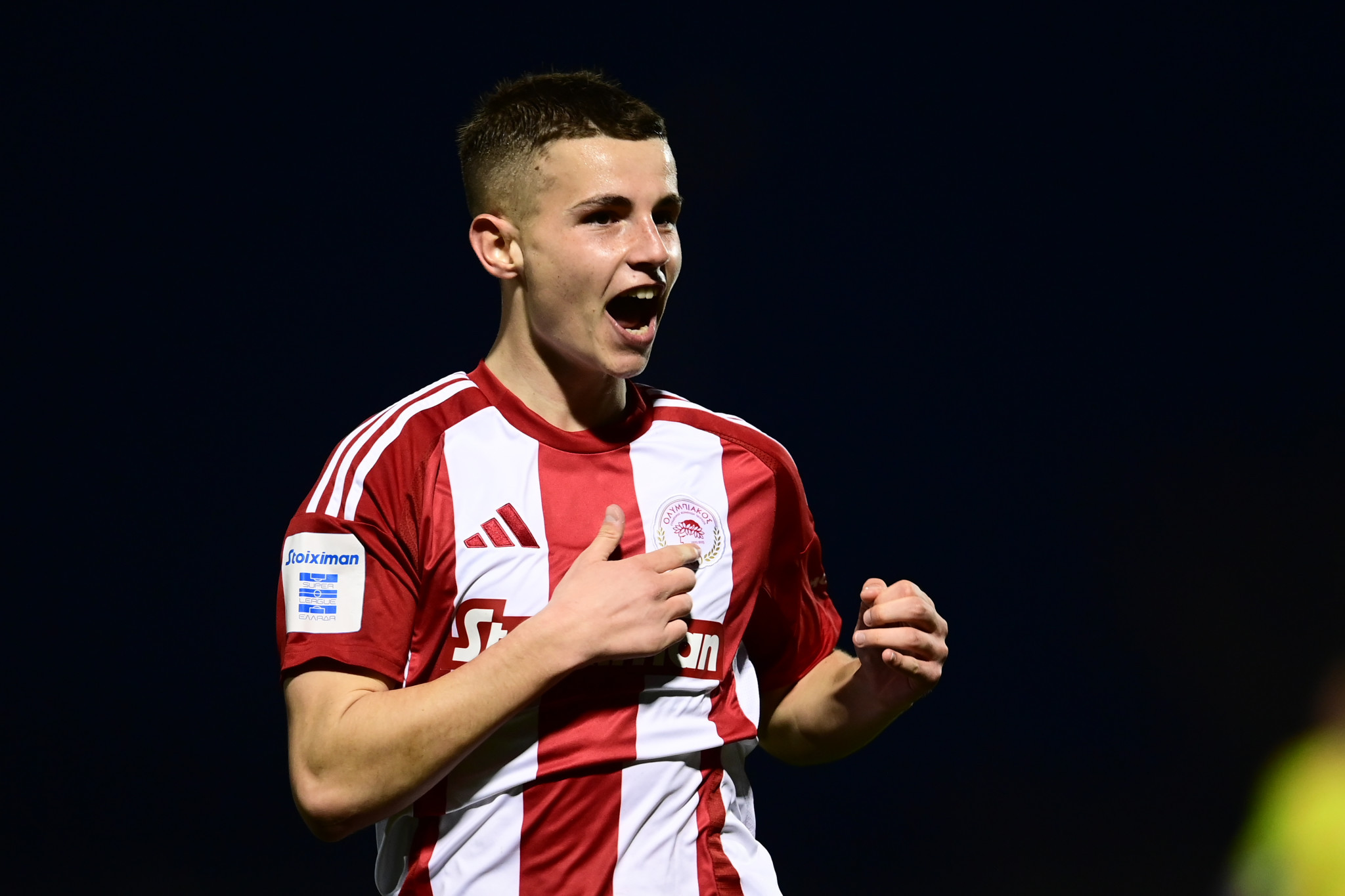 Skysports: «Η Μάντσεστερ Γιουνάιτεντ συνεχίζει να παρακολουθεί τον Μουζακίτη»