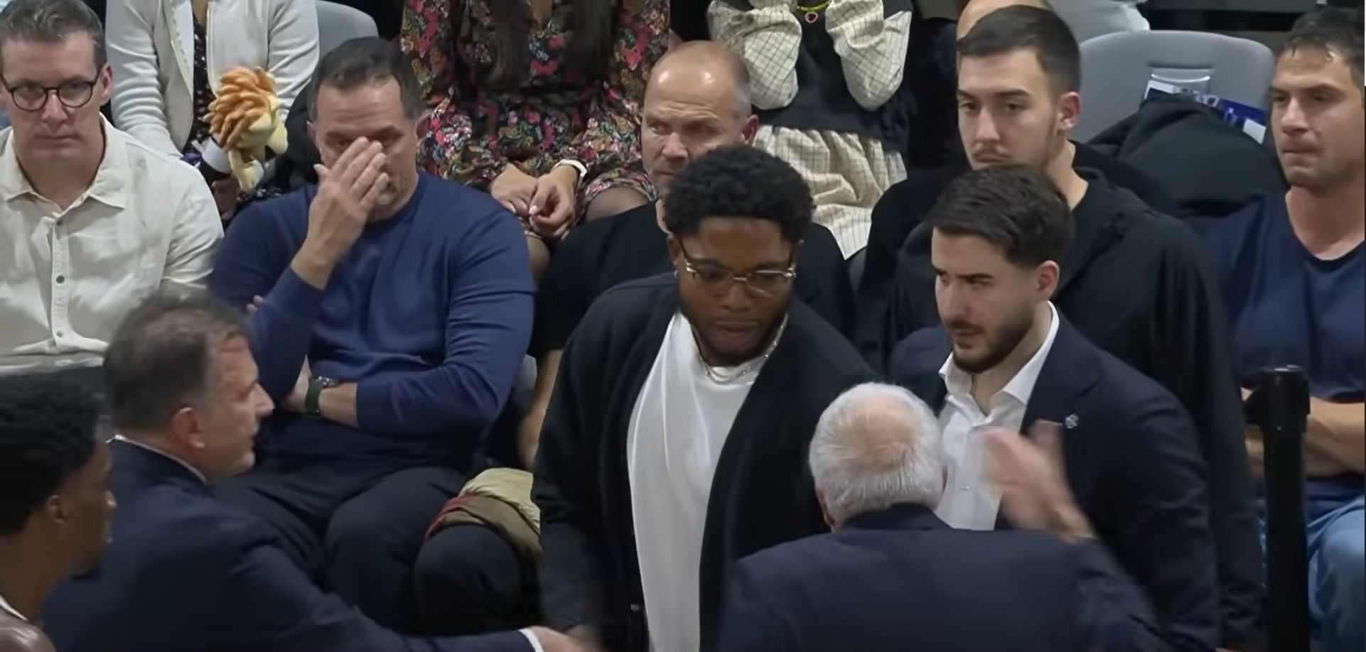 Το βίντεο με το «χοντρό» επεισόδιο Ομπράντοβιτς με Τζόουνς στον πάγκο της Παρτιζάν (video)