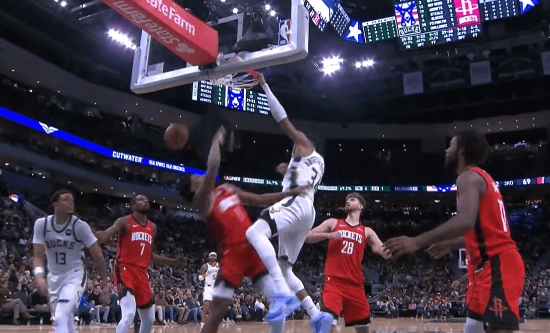 Με «ιπτάμενο» Γιάννη και poster Κάνινγχαμ το Top 10 του ΝΒΑ (video)