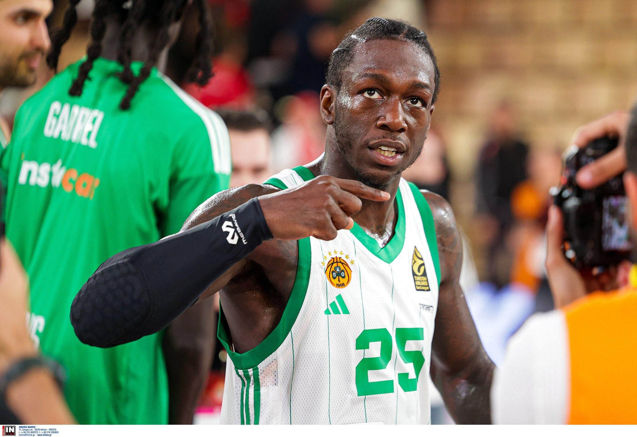 «Έκρυψε» τη μπάλα στο Μόντε Κάρλο ο Κέντρικ Ναν (vid)