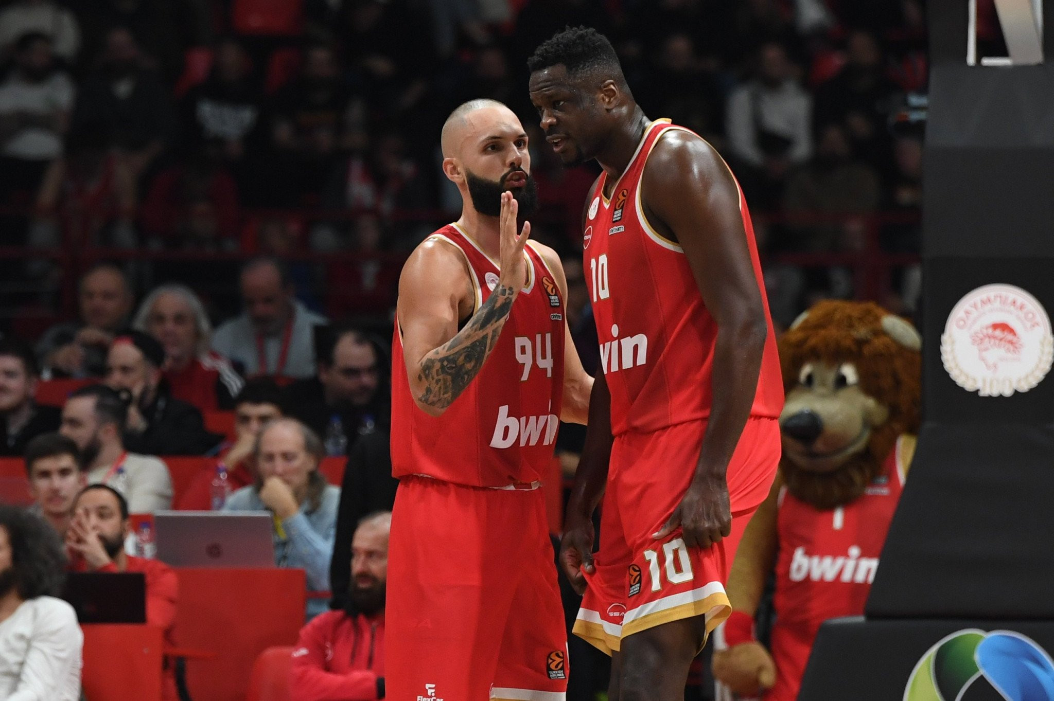 Επιστρέφει ο Φαλ - Έξω ο Φουρνιέ