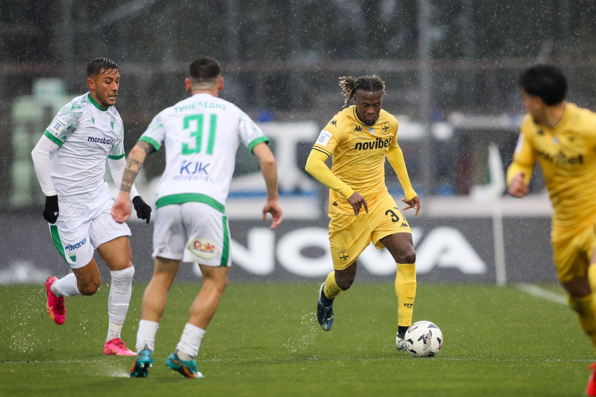 Που θα δείτε τις μάχες της Super League, Ρεάλ Μαδρίτης, Μπαρτσελόνα και Άρσεναλ