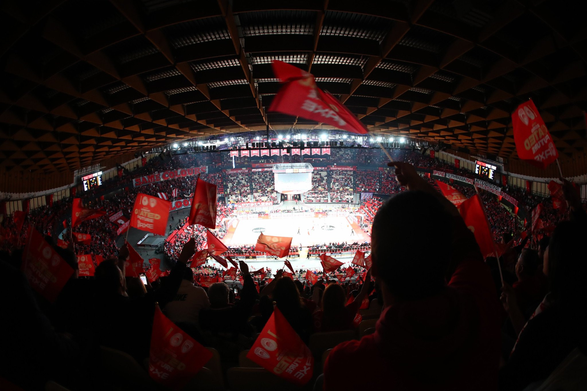 «Παροξυσμός» στο κόσμο του Ολυμπιακού, 100 εισιτήρια μόλις απομένουν για τα Game 1 και 2 των Playoffs