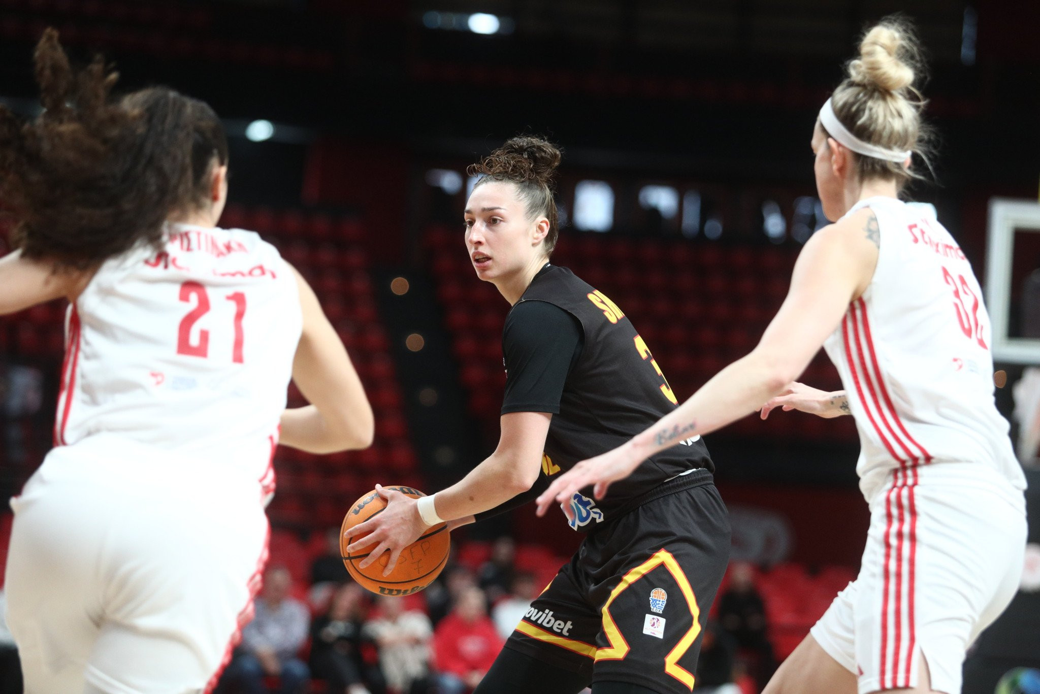 Ο Αθηναϊκός «υπερκέρασε» τον Ολυμπιακό και πήρε κεφάλι στη σειρά των τελικών!