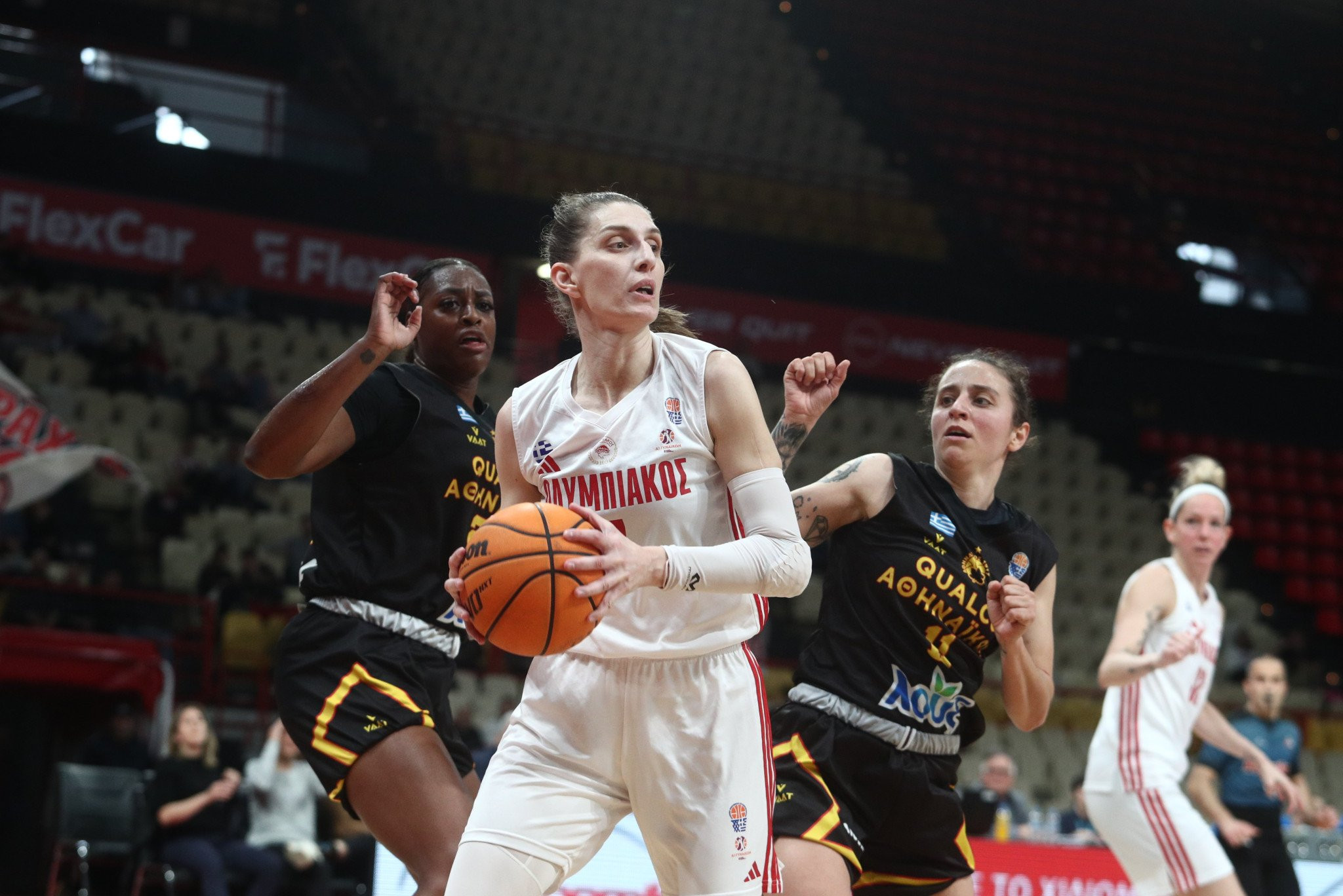 Αλλαγή ώρας στον τρίτο τελικό ανάμεσα σε Ολυμπιακό και Αθηναϊκό