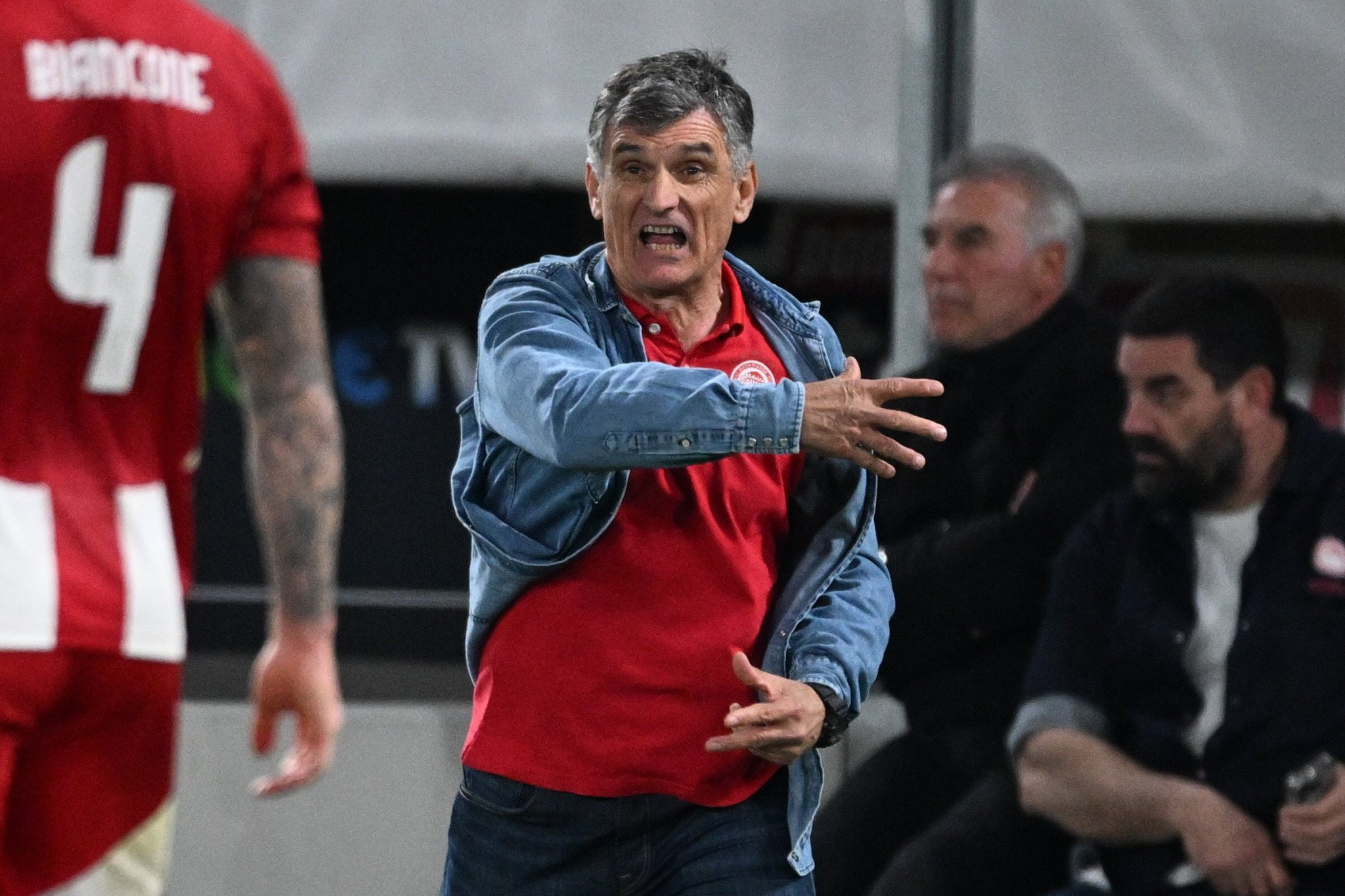 Αμείλικτος ο Μεντιλίμπαρ στους παίκτες του Ολυμπιακού - «Δεν θα επιτρέψουμε ποτέ ξανά τέτοια εμφάνιση»!