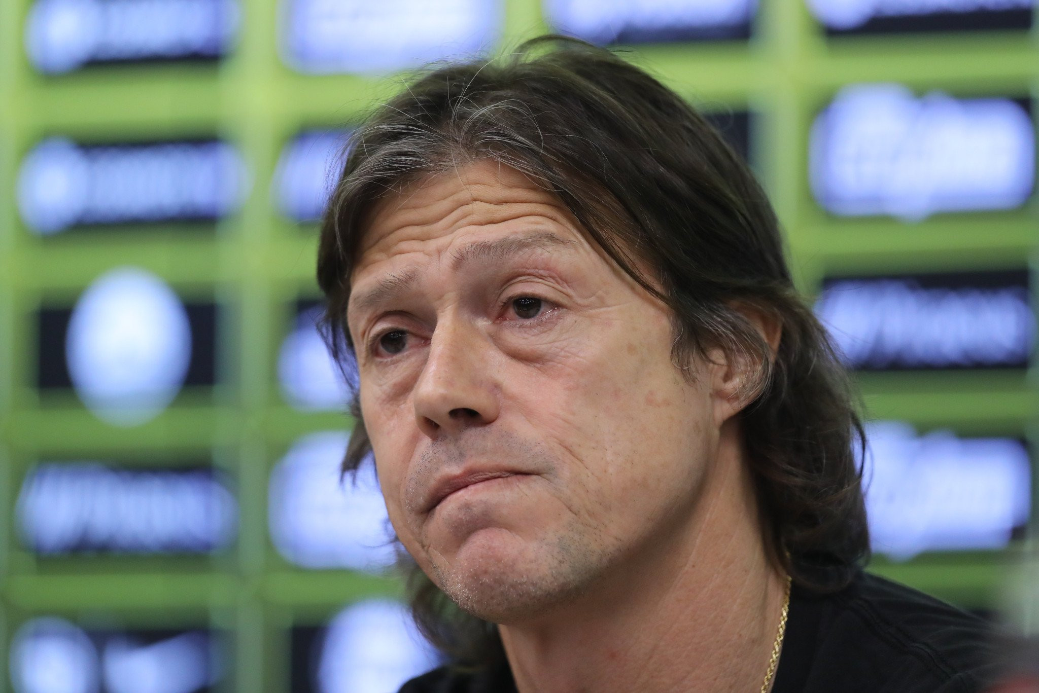 Το νέο ξέσπασμα του Αλμέιδα - «Δέχομαι την κριτική, αλλά δεν δέχομαι να ζητάνε να με διώξουν»