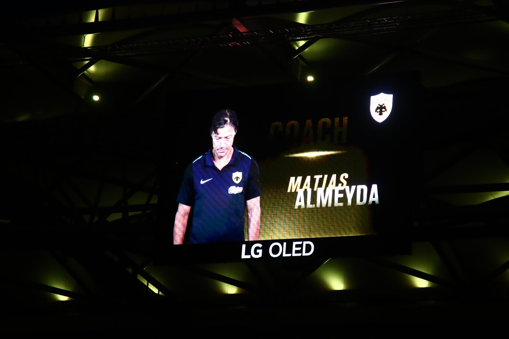 «Παγωμένος» ο κόσμος της ΑΕΚ με Αλμέιδα στο ξεκίνημα