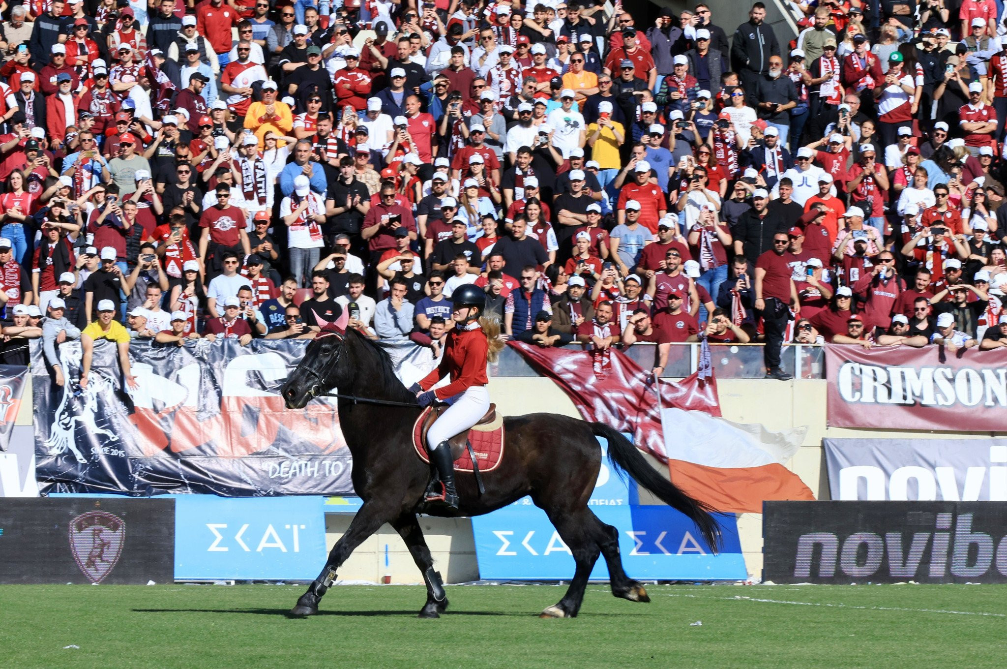 Το αλογάκι της ΑΕΛ έκανε τον γύρο του θριάμβου στο AEL FC Arena