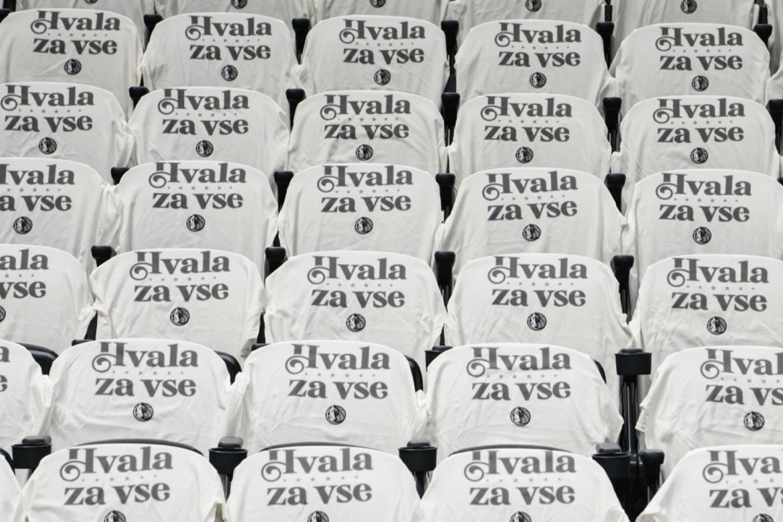 Ο Ντόντσιτς επιστρέφει στο Ντάλας: Η έκπληξη που του επιφυλάσσουν στο πρώτο του ματς ως αντίπαλος