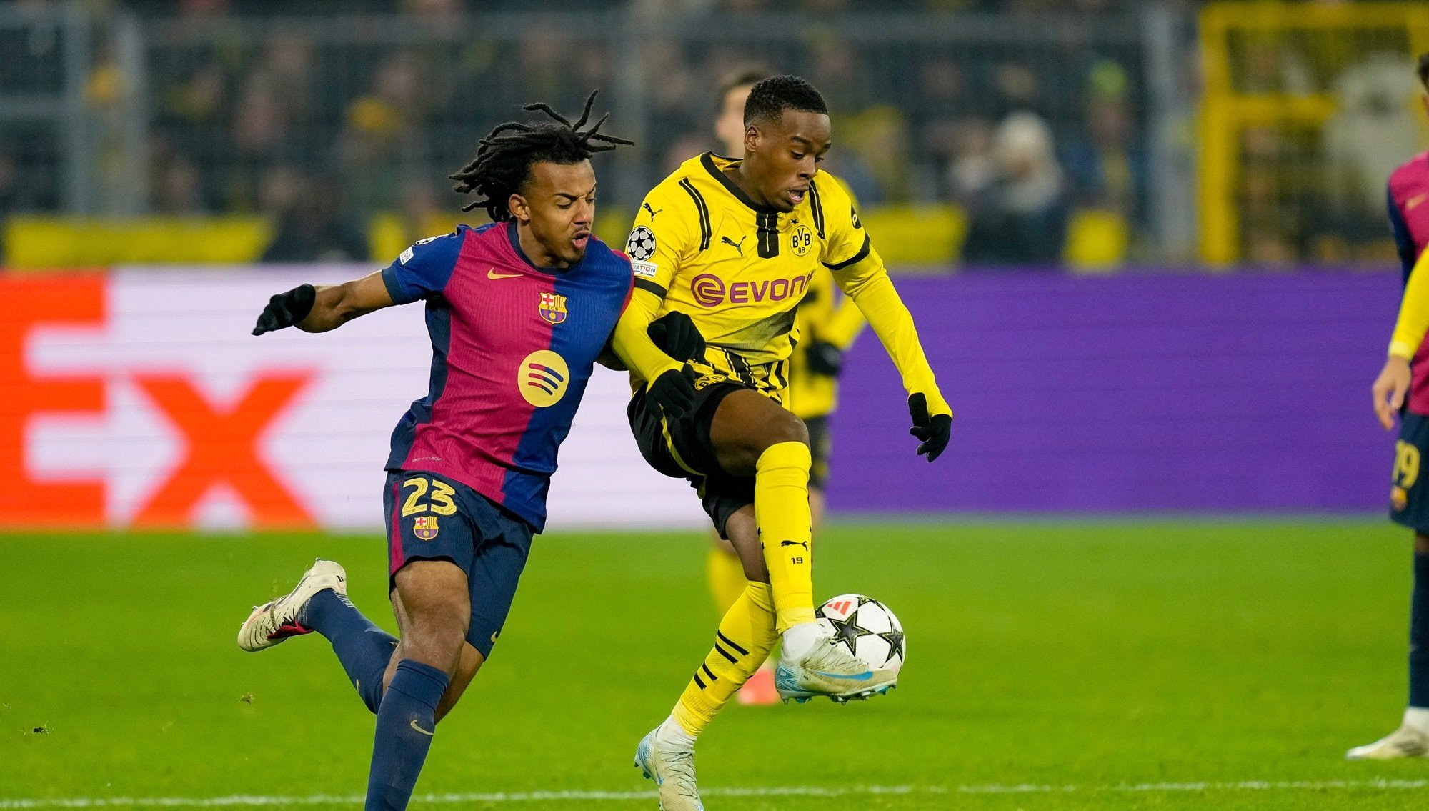 Oι ενδεκάδες στο ματς της Μπαρτσελόνα με τη Ντόρτμουντ στη Βαρκελώνη