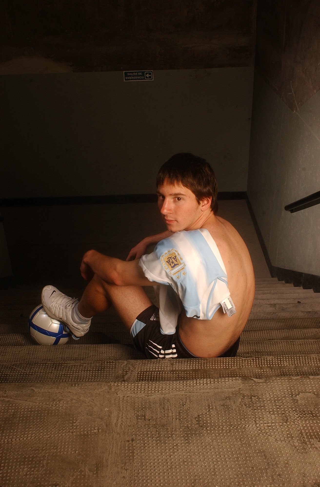 Όταν φωτίζεις τη μεγάλη εικόνα, τα πάντα είναι ευδιάκριτα