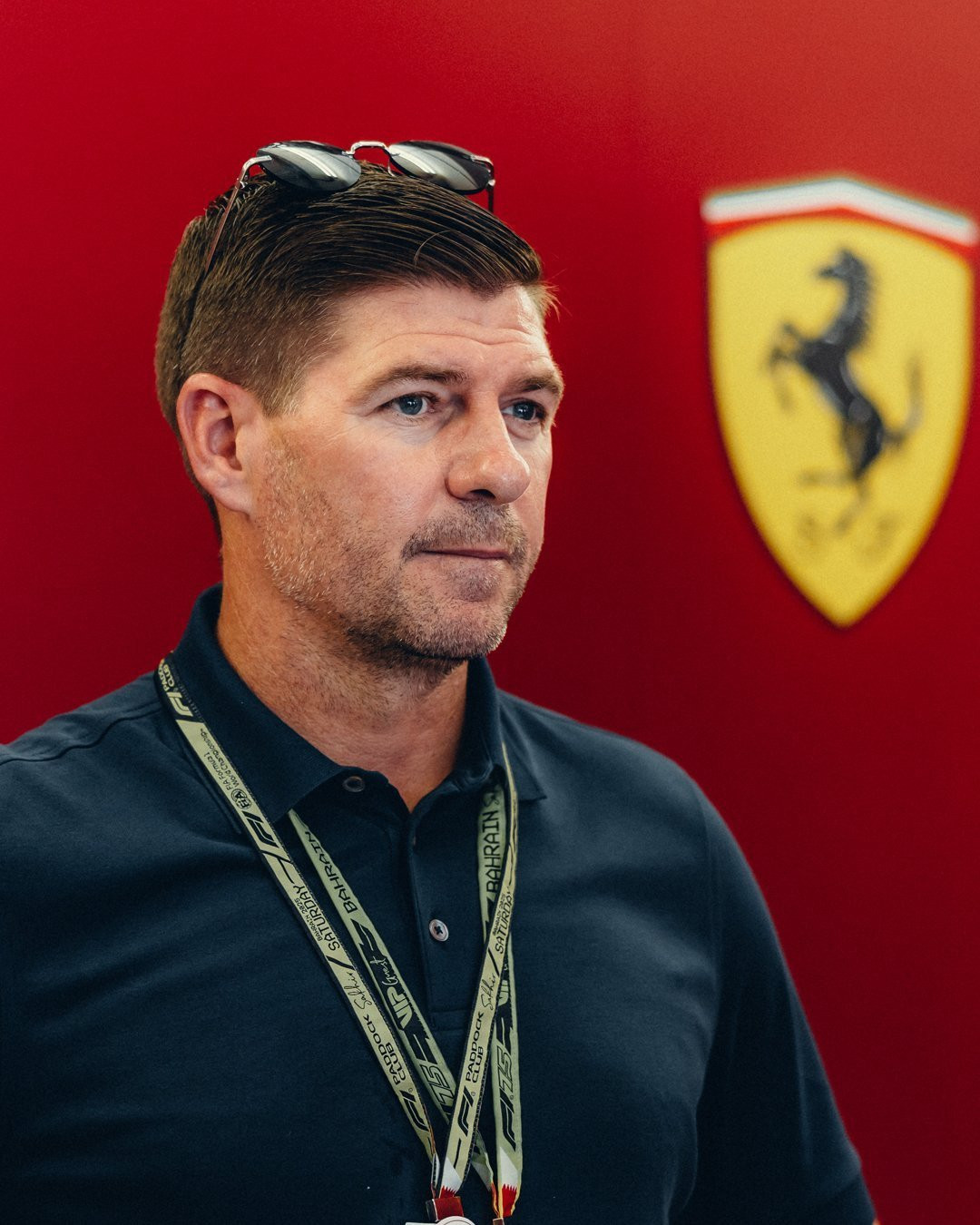 Ο Τζέραρντ στο γκαράζ της Ferrari!