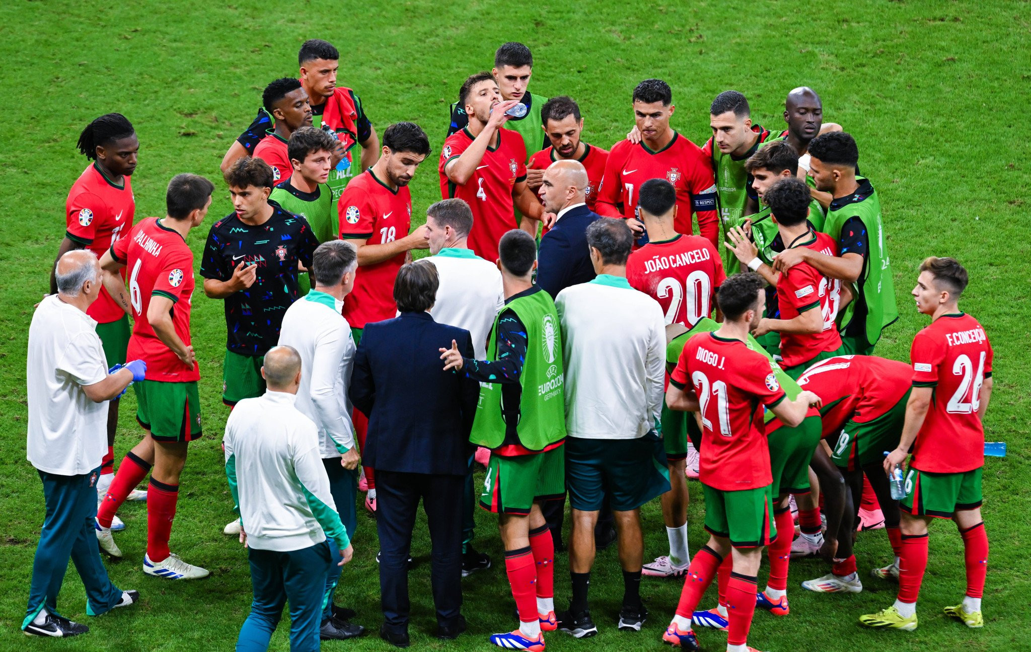 Η UEFA δεν καταργεί τελικά την παράταση στις διοργανώσεις της