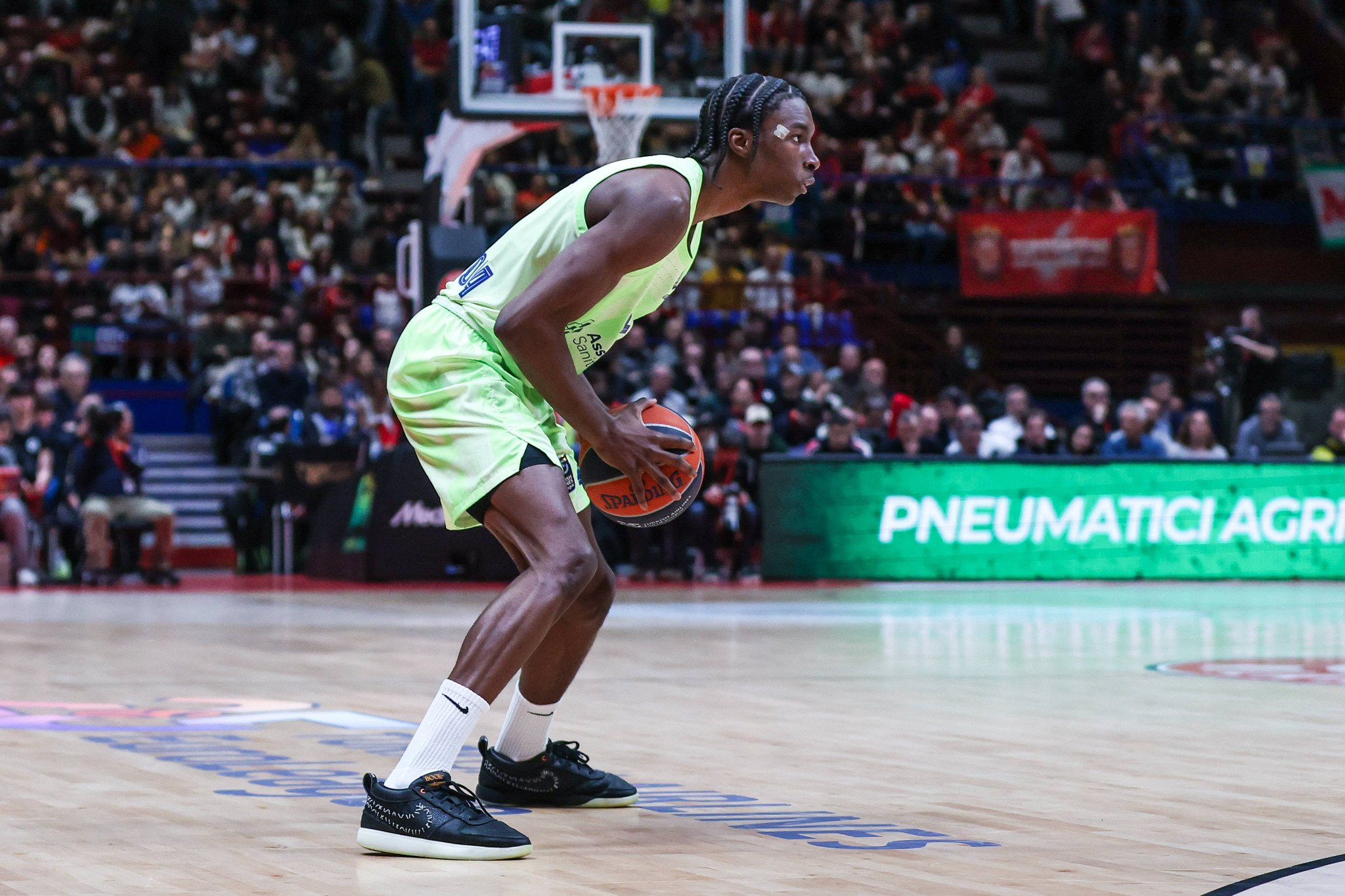 Σαρ: «Είναι στενάχωρο, πάντα υποστηρίζω την Μπαρτσελόνα»