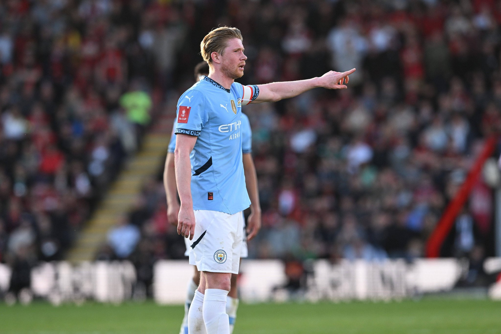 «Η πρώτη από πολλές αποχωρήσεις αυτό το καλοκαίρι;» και άλλες ερωτήσεις μετά το τέλος του Ντε Μπρόινε από τη Σίτι