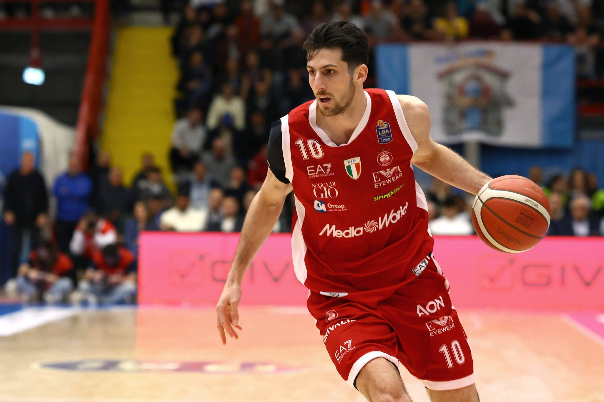 Πρόβλημα με Μπολμάρο στην Αρμάνι Μιλάνο