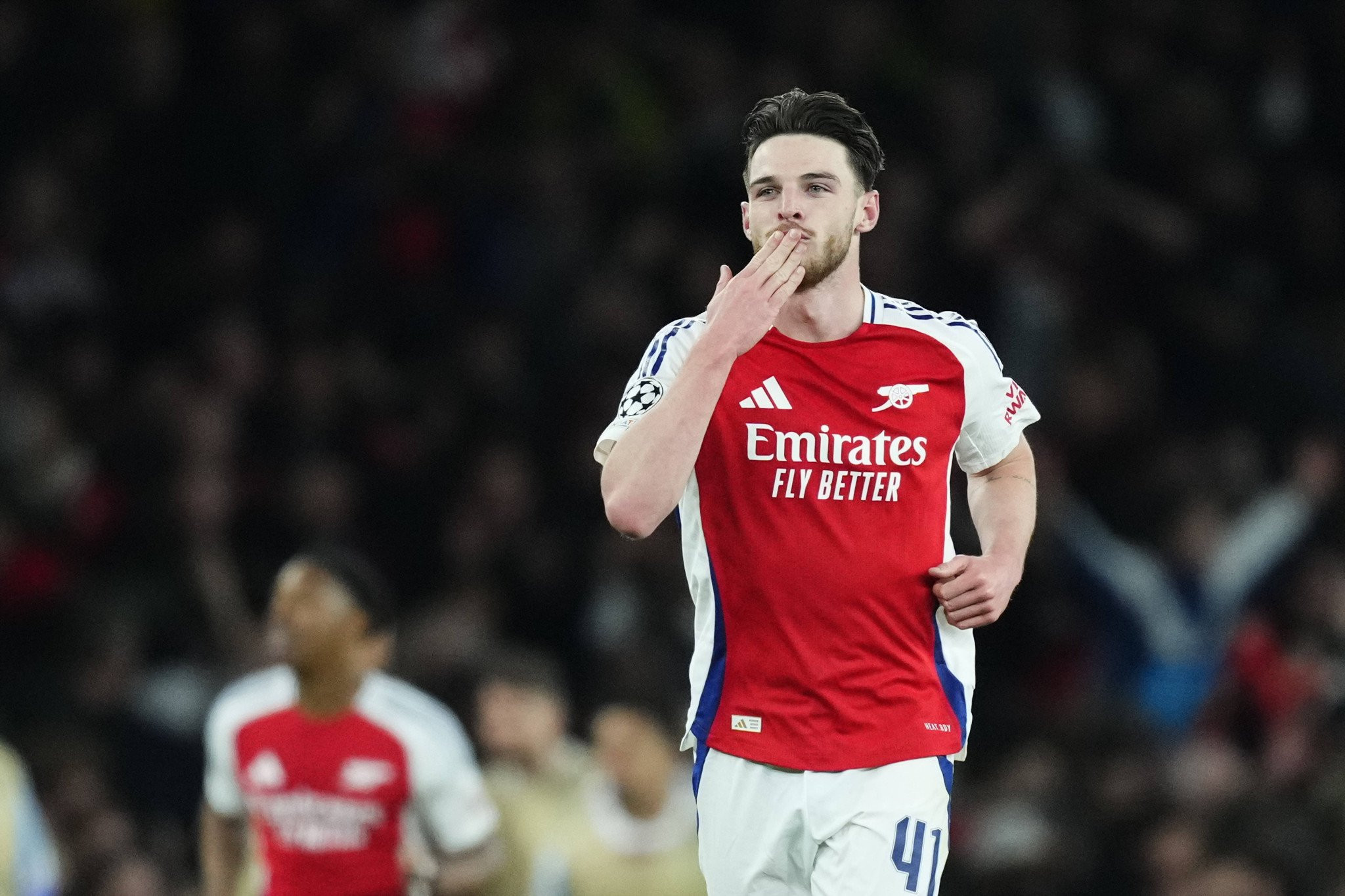 Το απόλυτο κοντράστ: Πως αντιμετώπισαν το θρίαμβο της Άρσεναλ επί της Ρεάλ, τα αγγλικά και τα ισπανικά μέσα