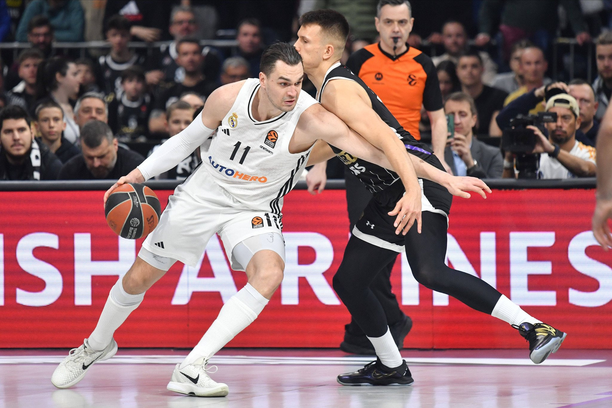 Ρεάλ «Βασίλισσα» στο Βελιγράδι, άνετα η Παρί κόντρα στην Άλμπα, κυρίαρχη η Μιλάνο απέναντι στους Βάσκους