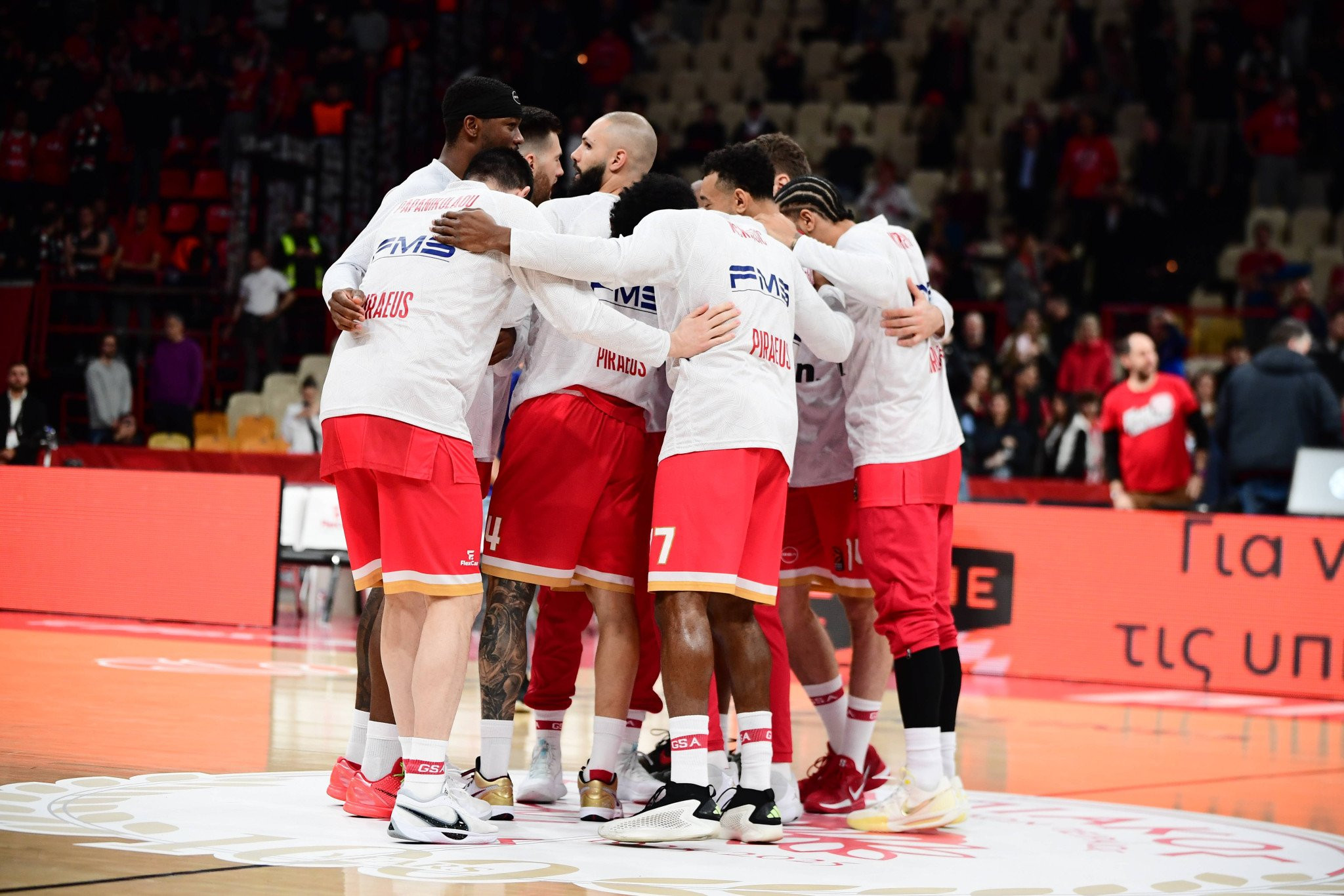 Κατάρες δεν υφίστανται, ο επιμένων νικά