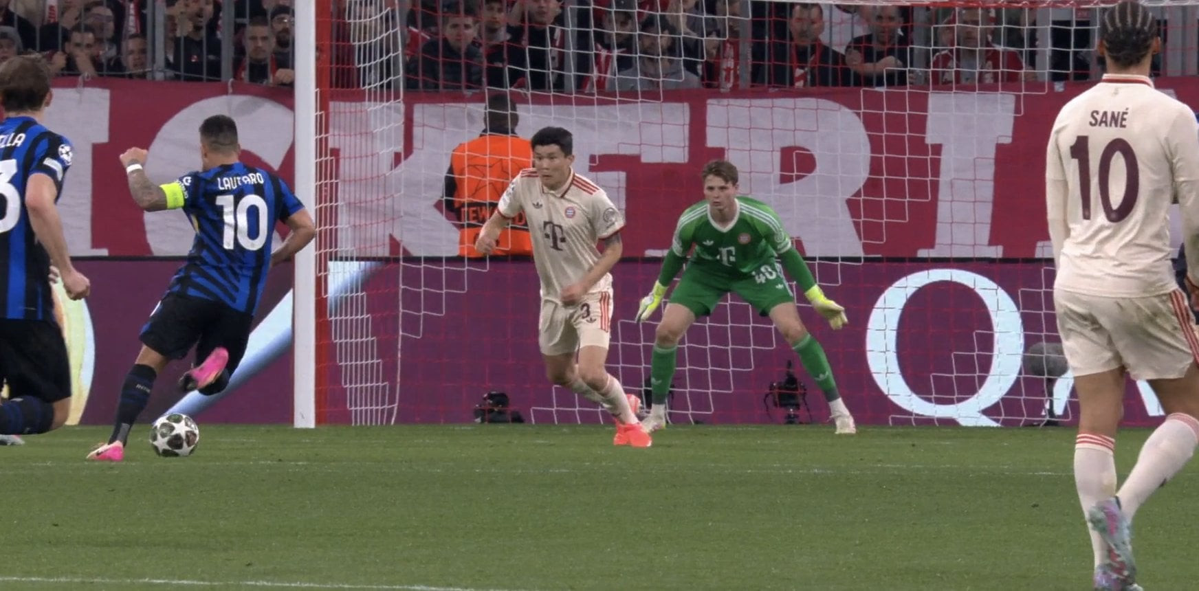 Ο Ράις έβαλε δύο φάουλ, αλλά ο Λαουτάρο το γκολ της βραδιάς (vid)