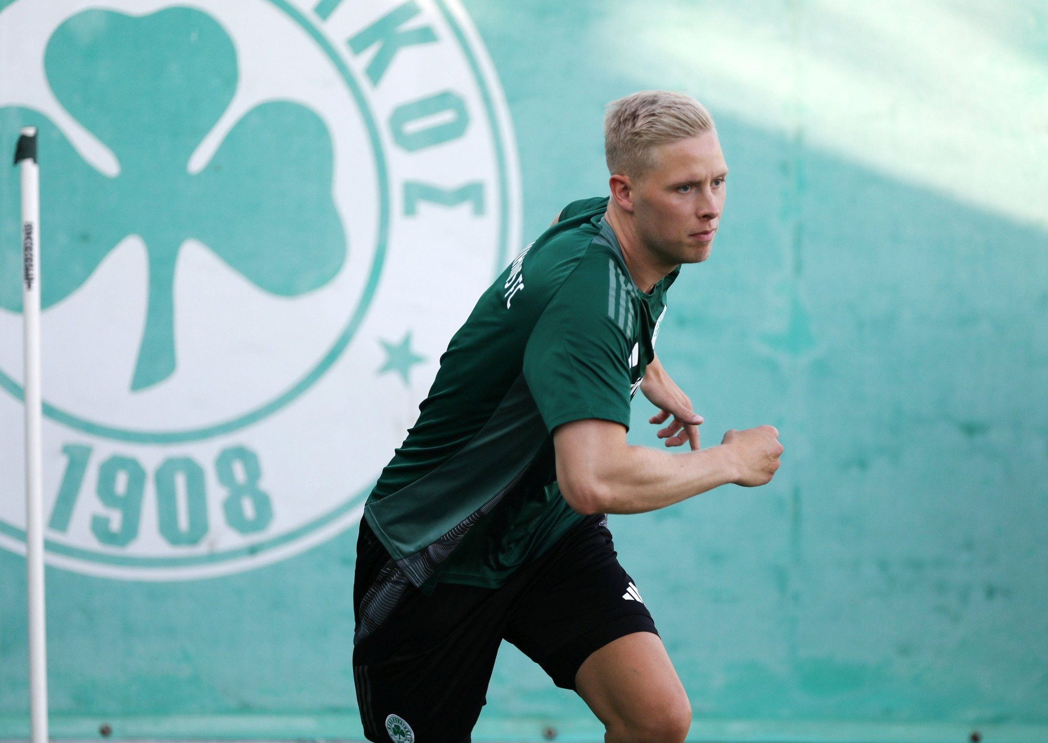 Επέστρεψε στις προπονήσεις του Παναθηναϊκού ο Μάγκνουσον 140 μέρες μετά την επέμβαση