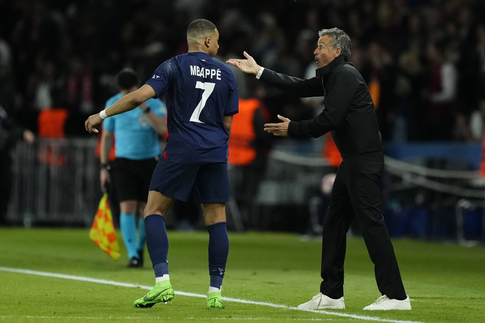 O Εμπαπέ έφυγε από την Παρί και ο Ενρίκε δικαιώθηκε