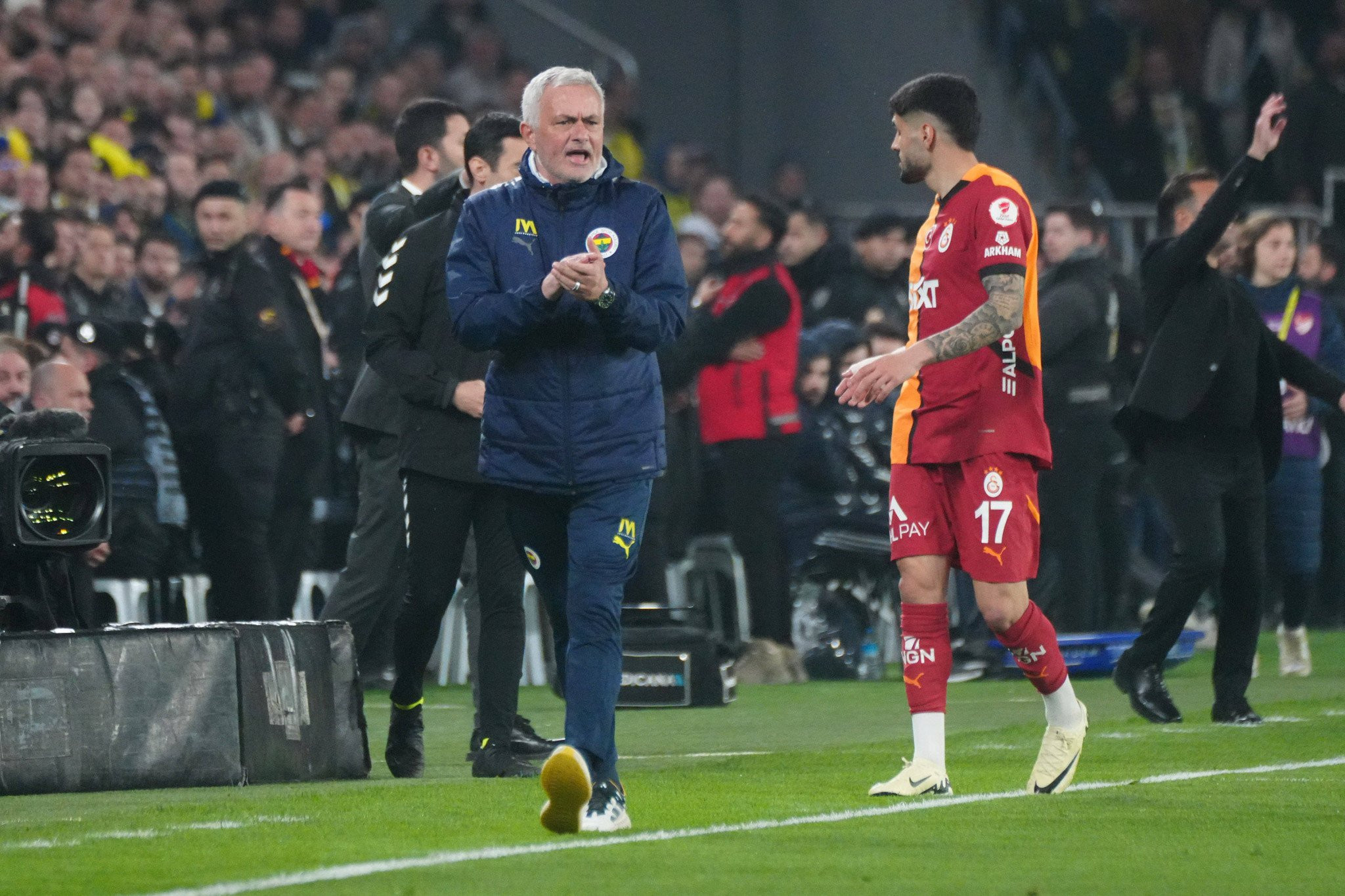 Συνεχίζεται το χάος στην Τουρκία - Η Φενέρμπαχτσε του Μουρίνιο απαιτεί ξένους διαιτητές και στο VAR