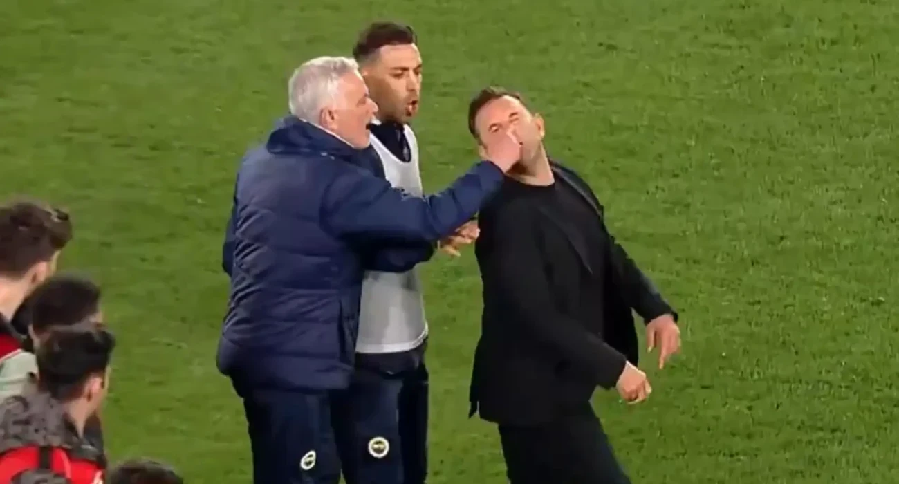 «Καμπάνα» τριών αγωνιστικών στον Μουρίνιο για το τσίμπημα της μύτης στον Οκάν Μπουρούκ