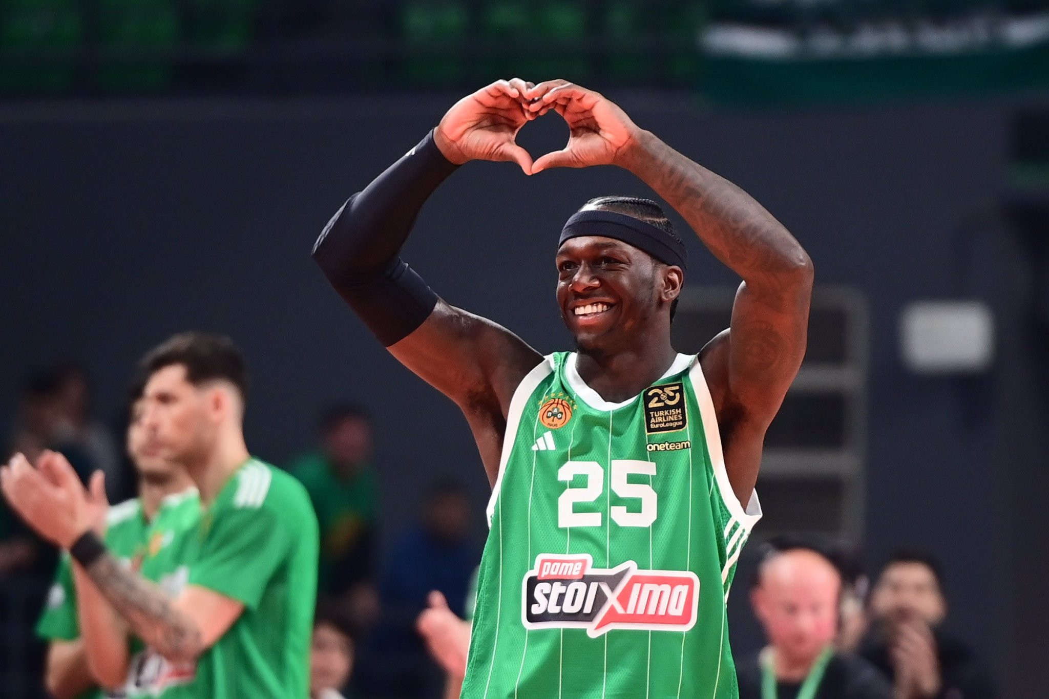 Μπολόνια, Βερολίνο και τώρα το... θαύμα του 2025