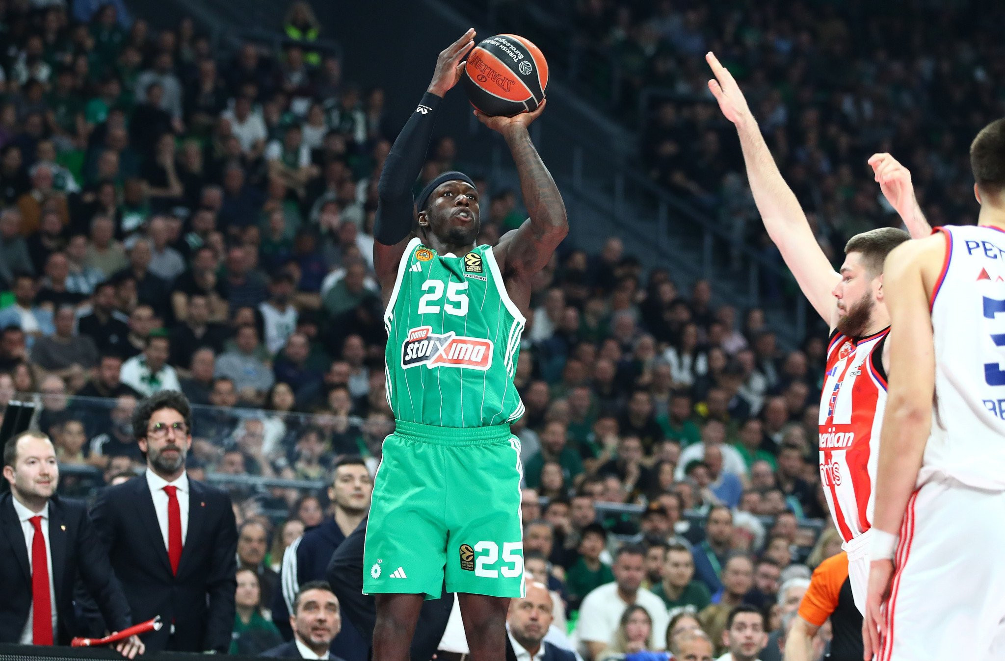 Ο Παναθηναϊκός «έκαψε» τον Ερυθρό Αστέρα στο «καμίνι» του ΟΑΚΑ!