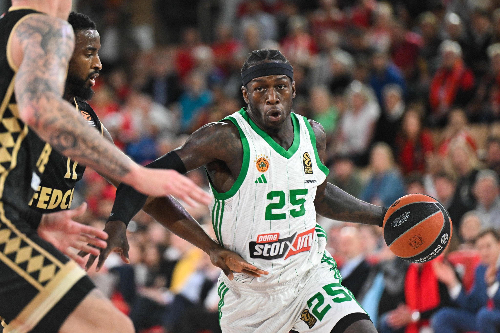 Τα highlights από το εξωπραγματικό παιχνίδι των 37 πόντων του Κέντρικ Ναν (vid)