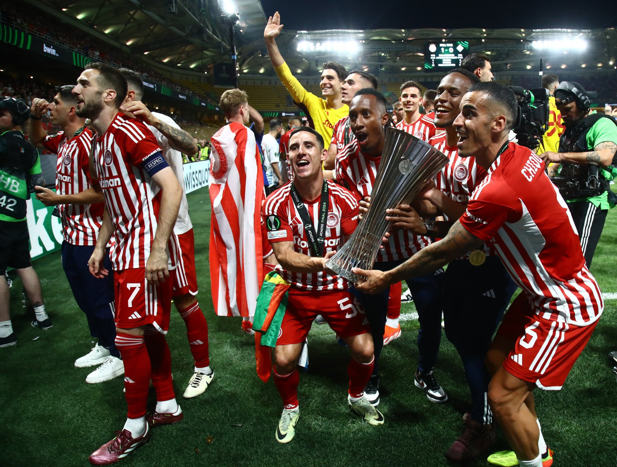 H λίστα με τις ομάδες που κέρδισαν τα περισσότερα χρήματα στην Ευρώπη την περασμένη σεζόν - Πόσα συγκέντρωσε ο Ολυμπιακός