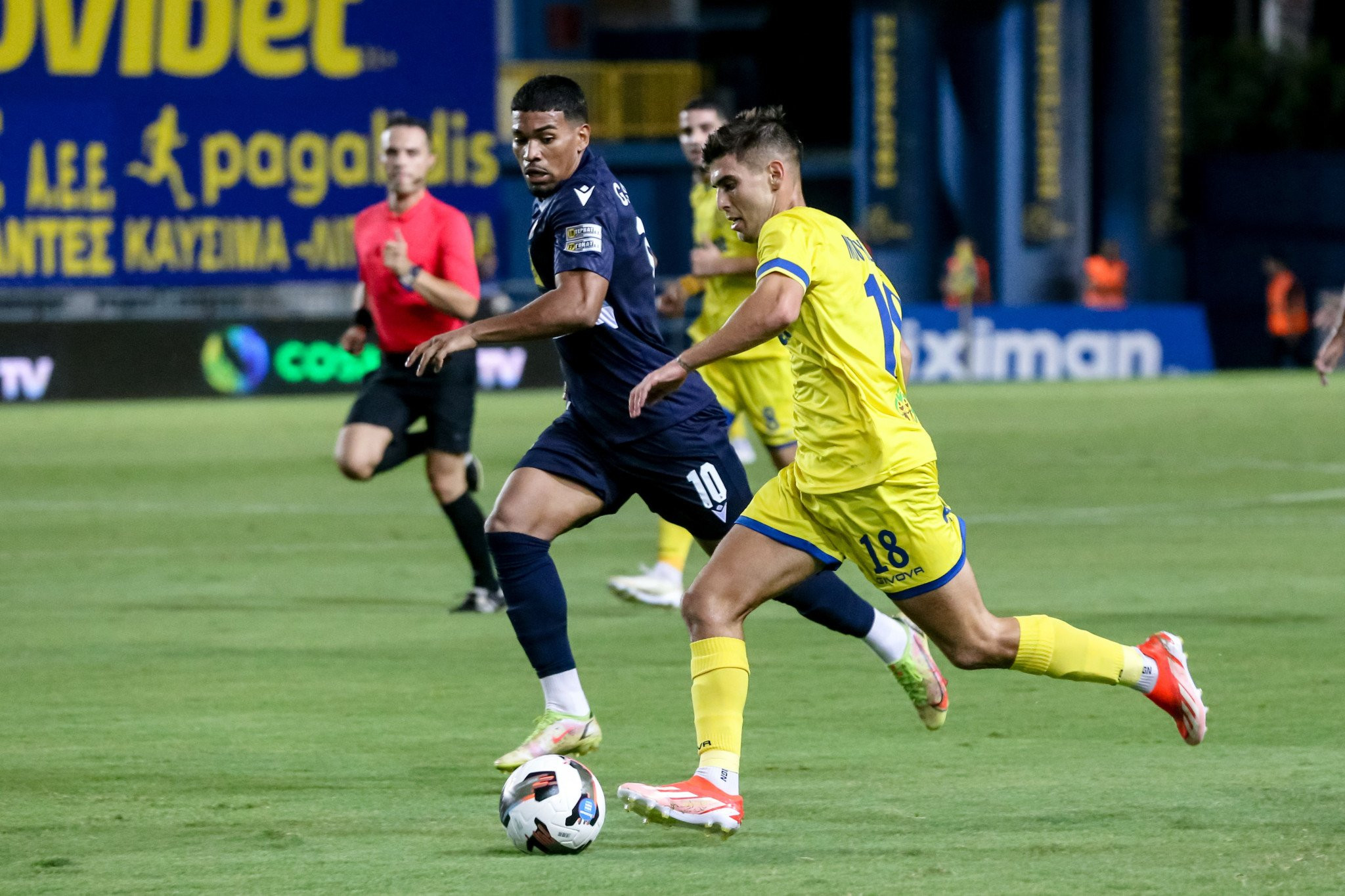 Πληρώνει η μάχη της παραμονής