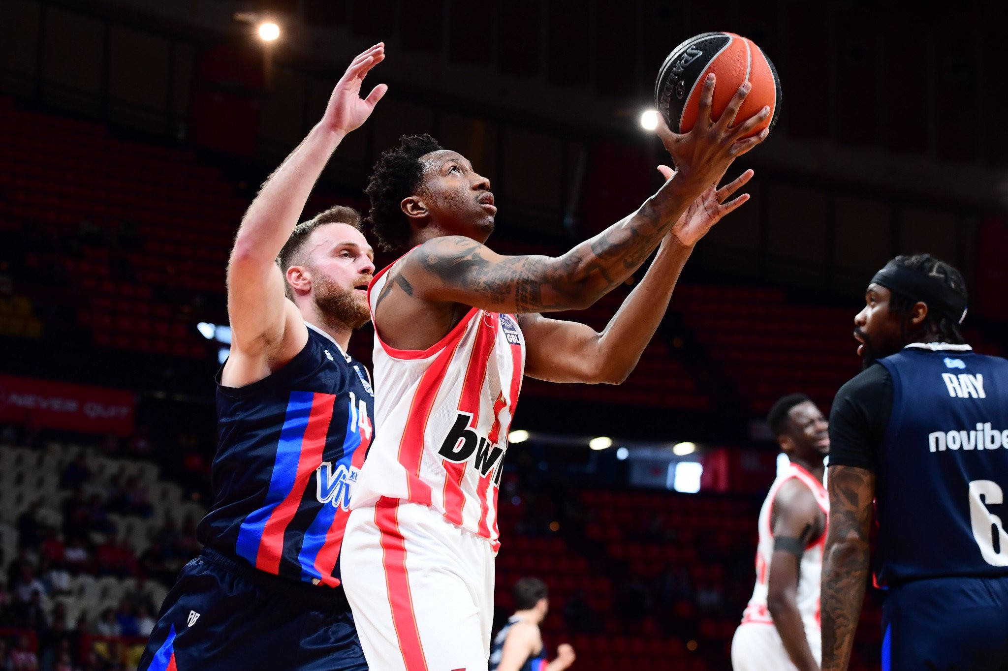 Τα highlights από το εντυπωσιακό ντεμπούτο του Σέιμπεν Λι στο πρωτάθλημα (vid)