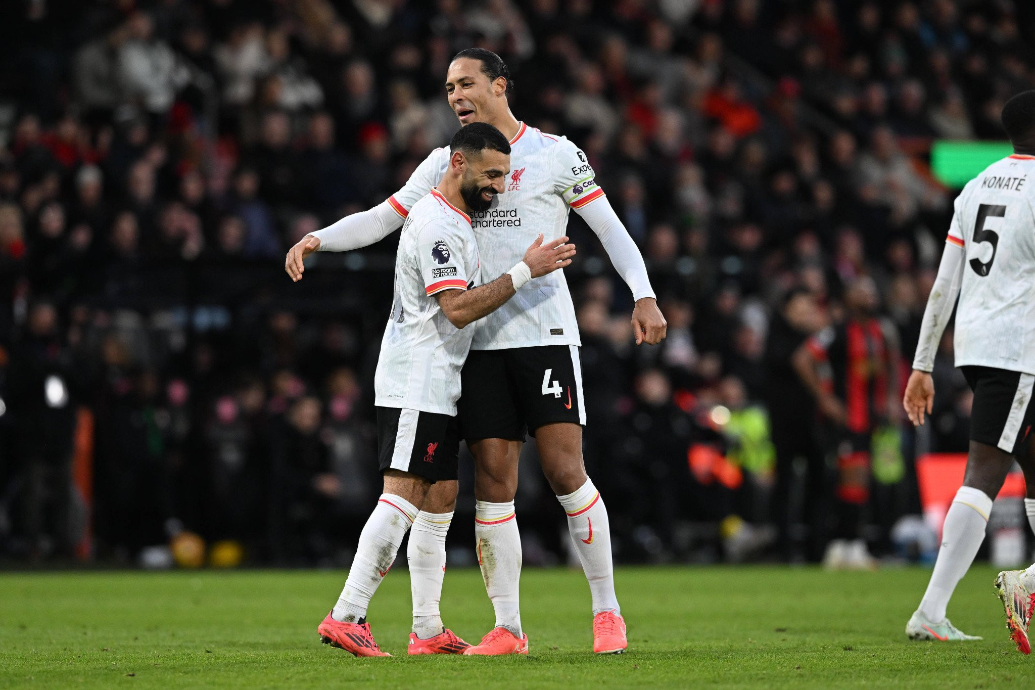 Φαν Ντάικ και Σαλάχ δεν θα περπατήσουν ποτέ ξανά μόνοι