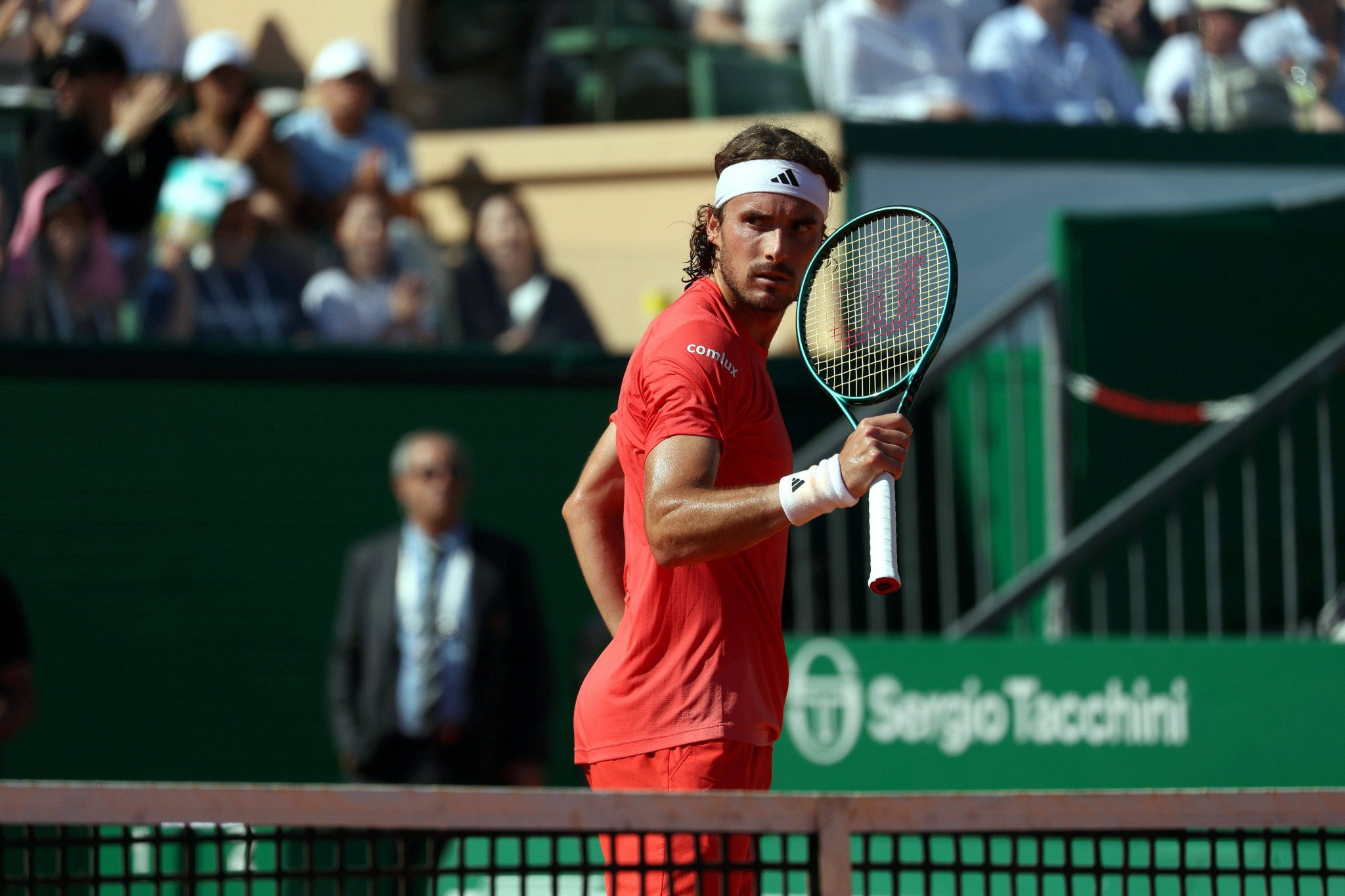 Πρεμιέρα με νίκη για τον Τσιτσιπά στο Χάλε