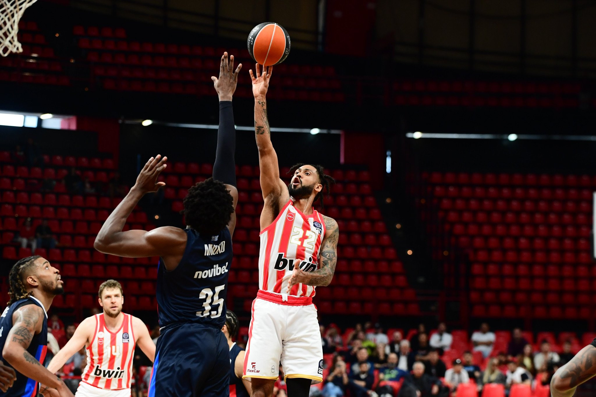 Αφύπνιση στις 16.00: Ο Ολυμπιακός έχανε στο ημίχρονο, αλλά τελικά διέλυσε τον Πανιώνιο