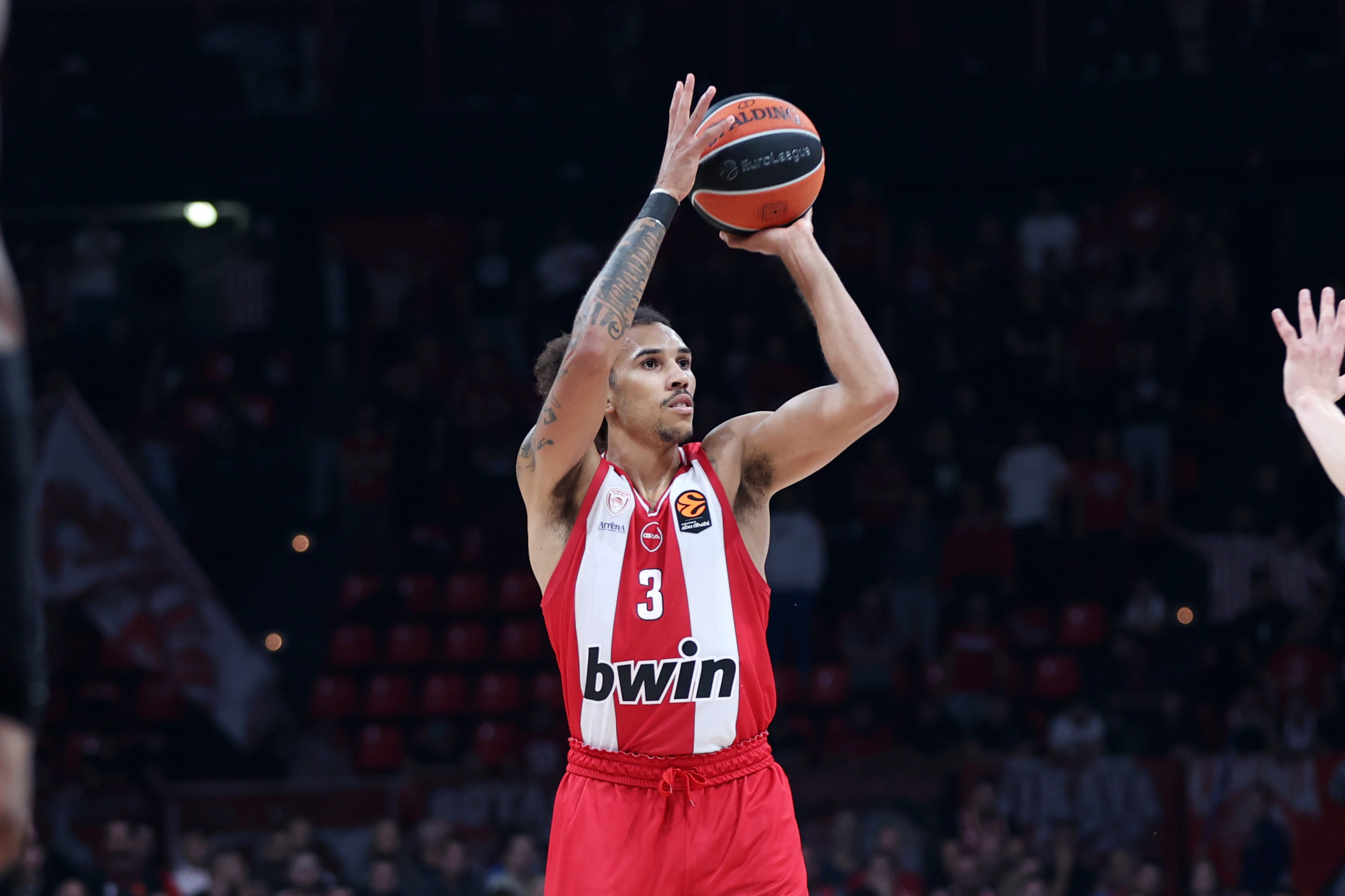 Γουόρντ: «Θα τα δώσουμε όλα για να φέρουμε τη νίκη κόντρα στη Φενέρμπαχτσε»